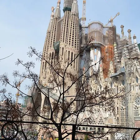 Gaudi Apartament *
